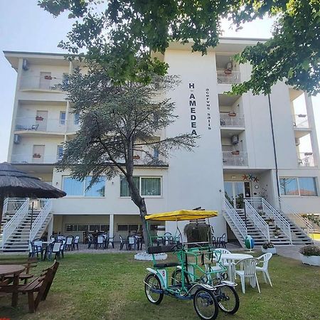 Hotel Amedea Червия Экстерьер фото