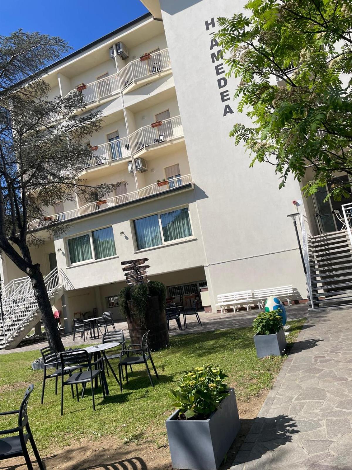 Hotel Amedea Червия Экстерьер фото