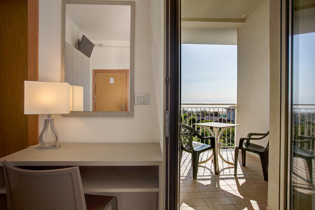 Hotel Amedea Червия Экстерьер фото